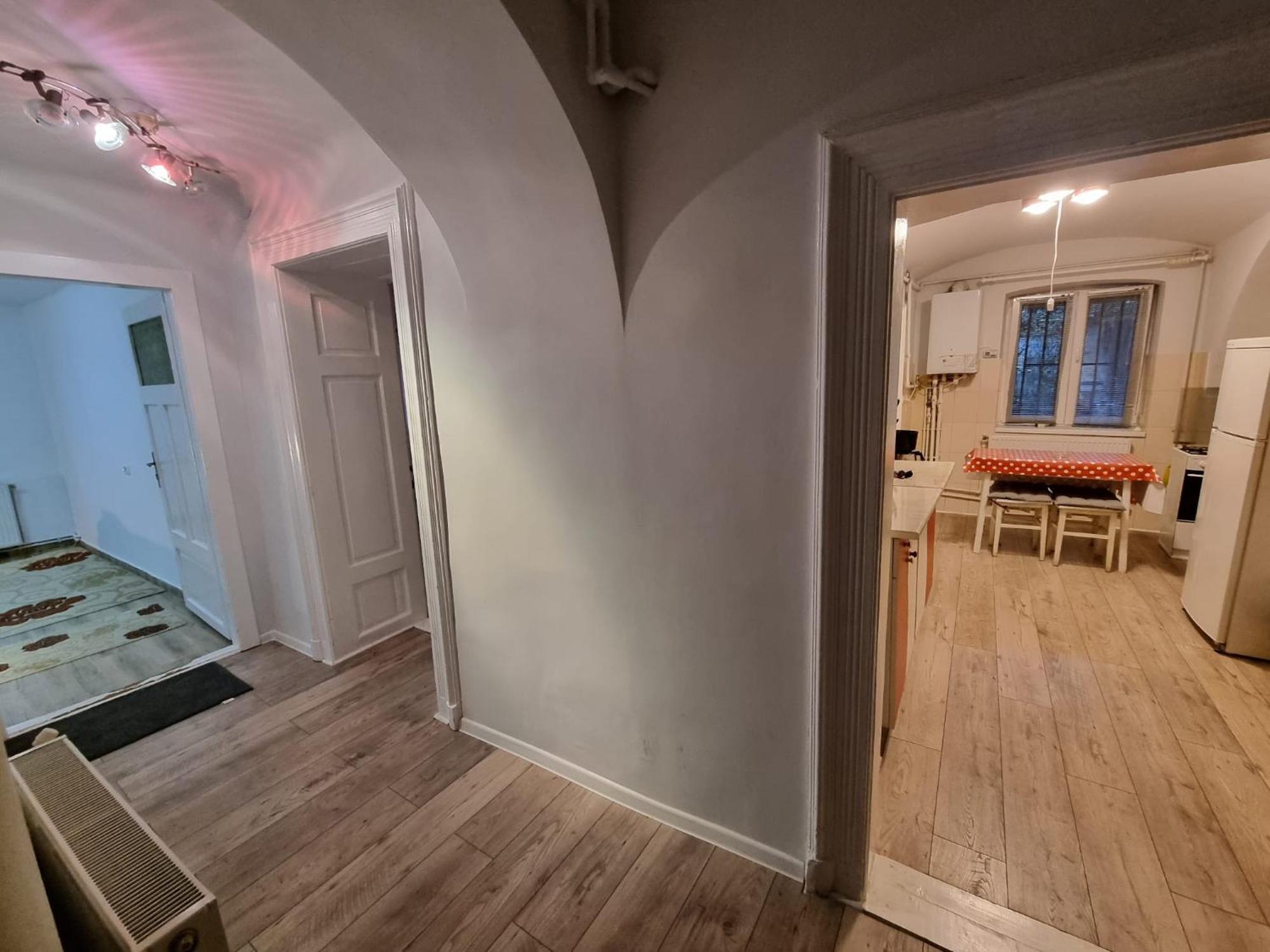 R Castle - 2 Room Apartment Brasov Luaran gambar