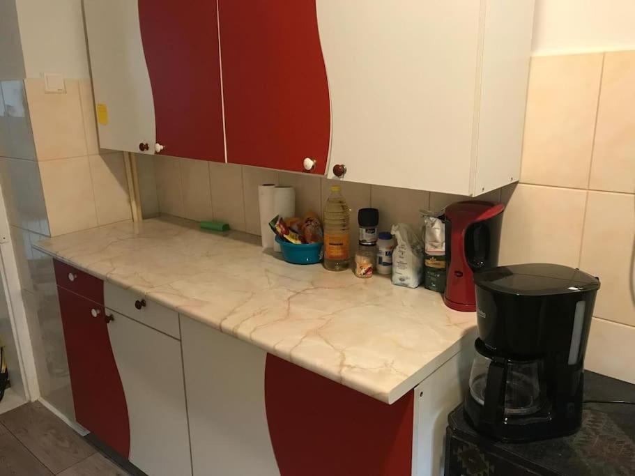 R Castle - 2 Room Apartment Brasov Luaran gambar